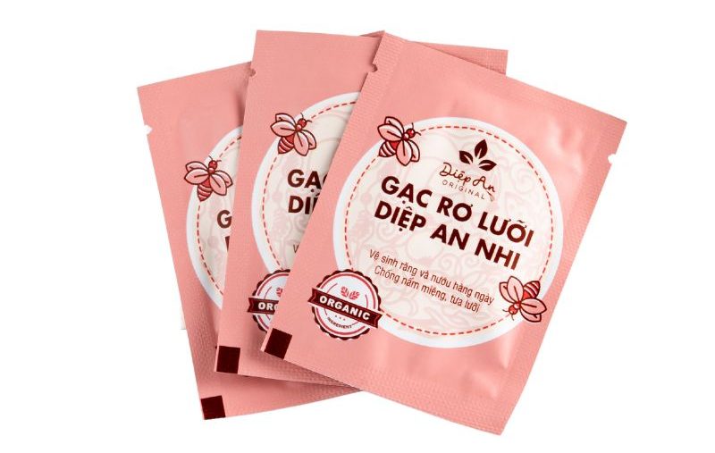 Gạc rơ lưỡi Diệp An Nhi