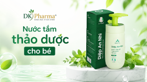 Nước tắm thảo dược cho bé
